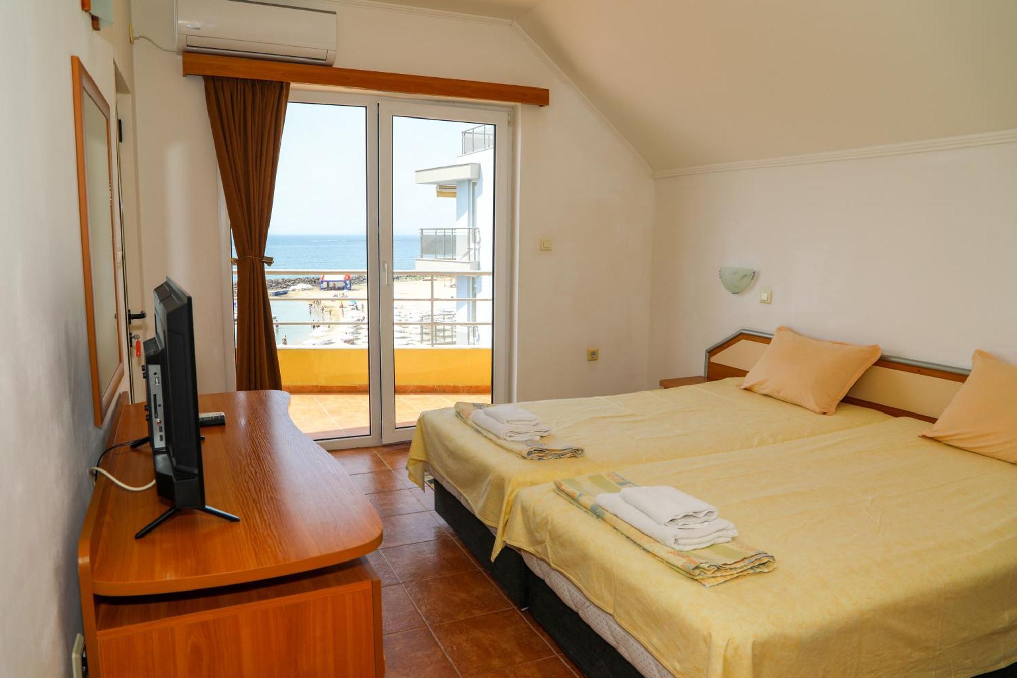 Hotel Sofia Beach Nesebar Bagian luar foto