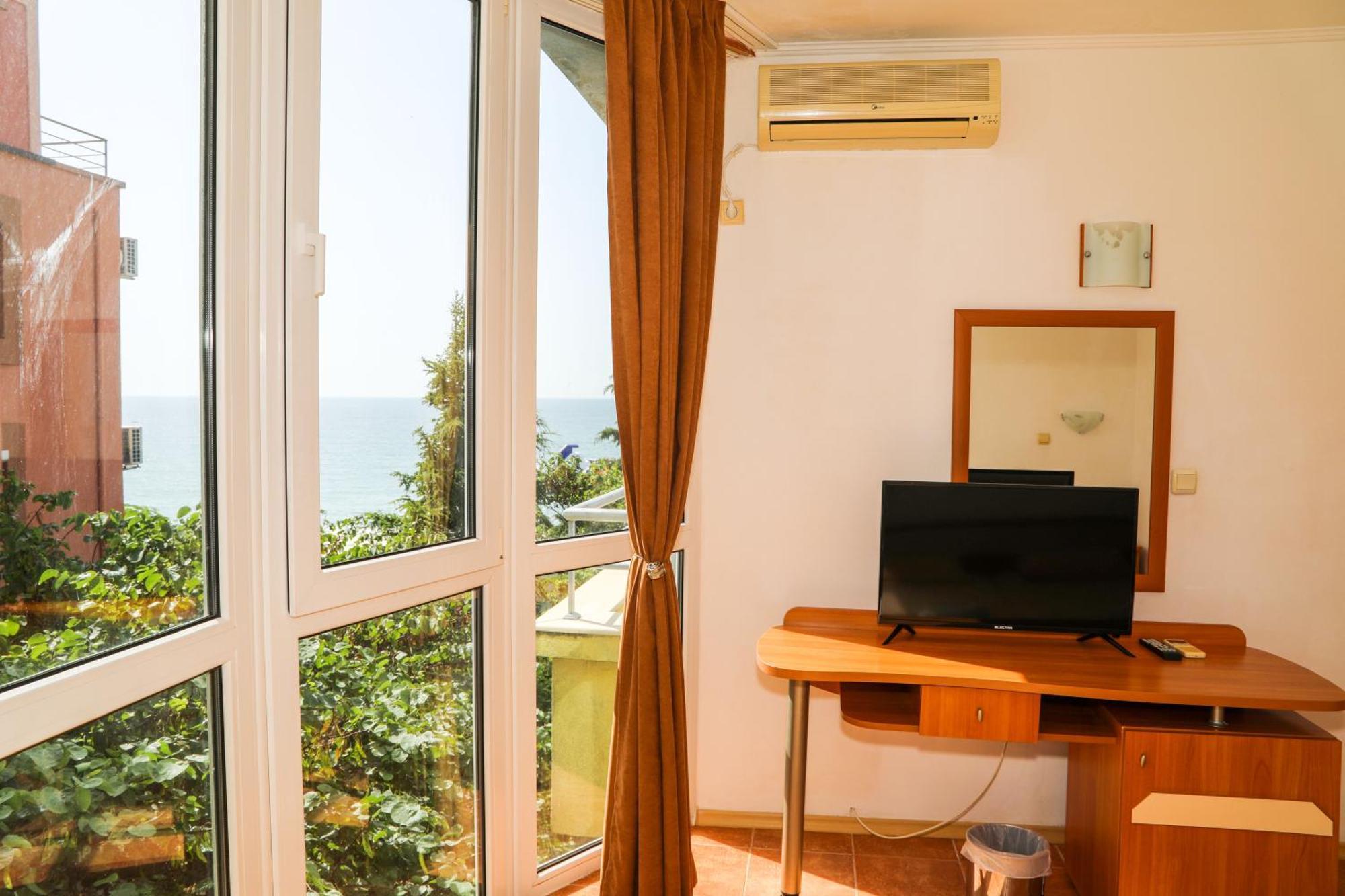 Hotel Sofia Beach Nesebar Bagian luar foto