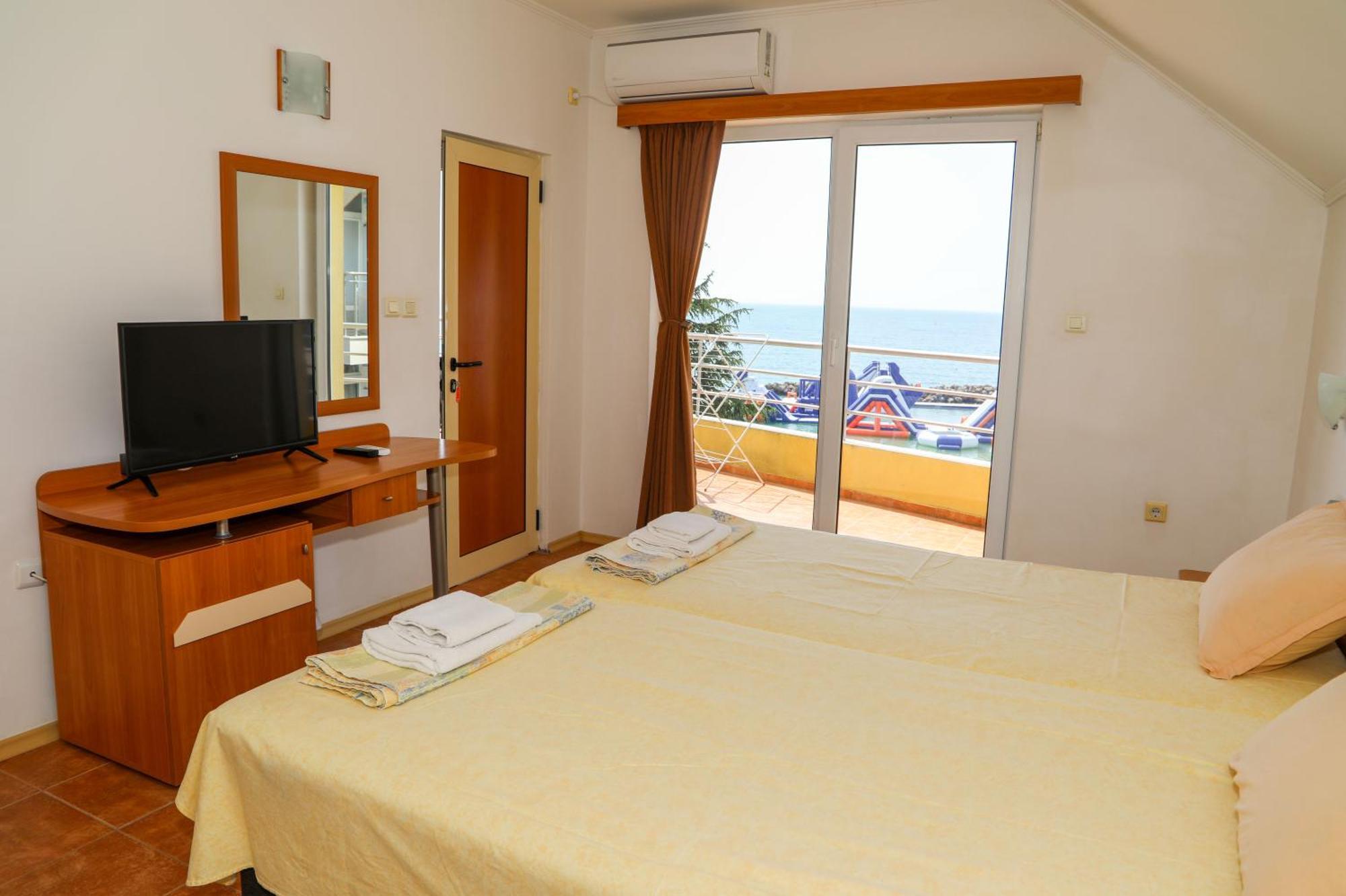 Hotel Sofia Beach Nesebar Bagian luar foto