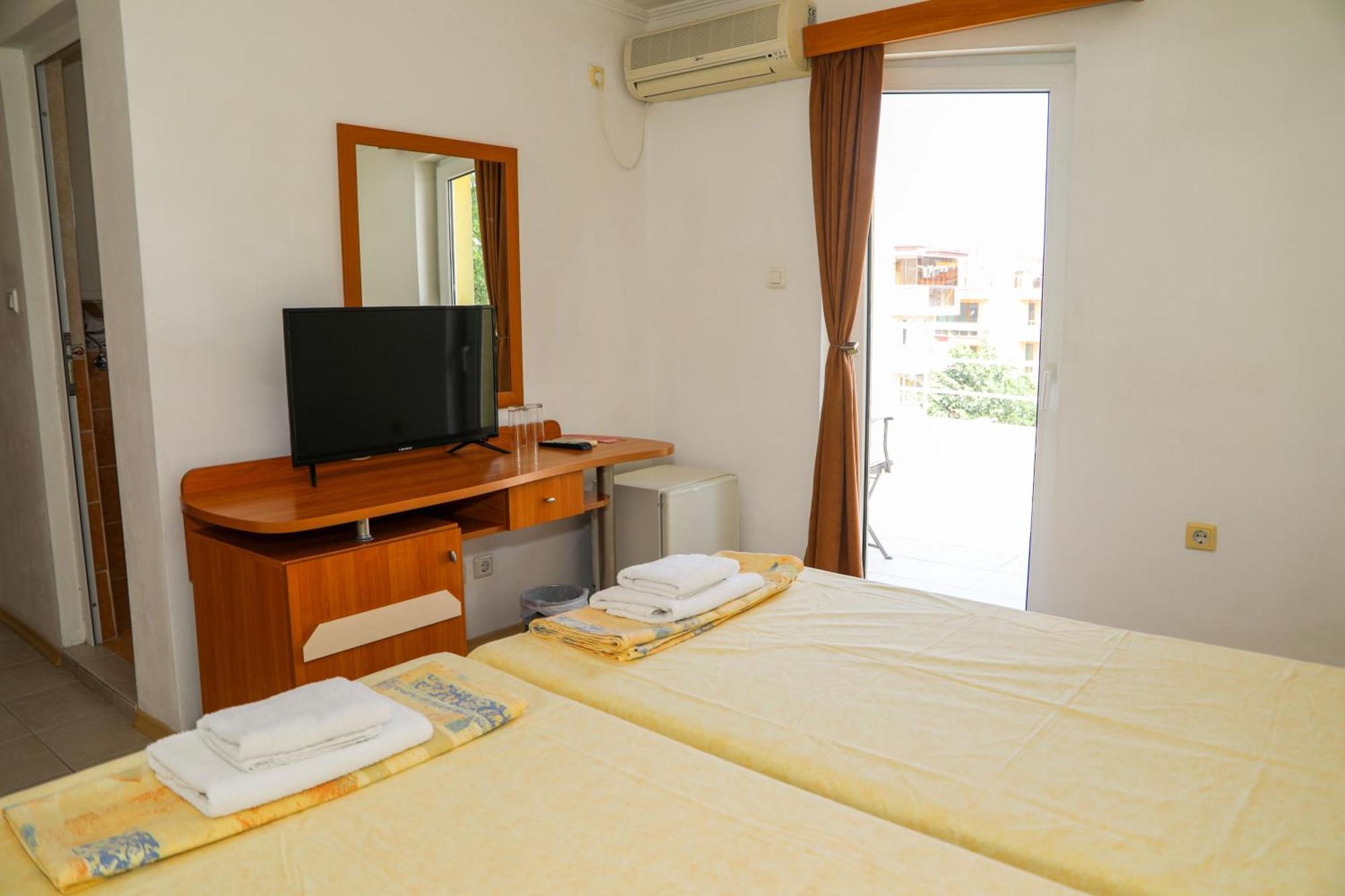 Hotel Sofia Beach Nesebar Bagian luar foto
